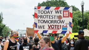 Des manifestants réunis près de la Maison Blanche, à Washington, le 6 juin 2020