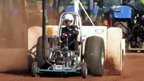 Un tracteur équipé de deux moteurs Mazda 13b, pas utile à grand chose, mais très bruyant.