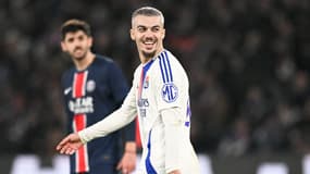 Georges Mikautadze avec l'OL face au PSG en Ligue 1, décembre 2024