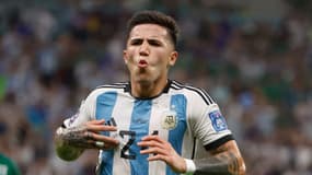 L'Argentin Enzo Fernandez célèbre un but pendant le Mondial 2022