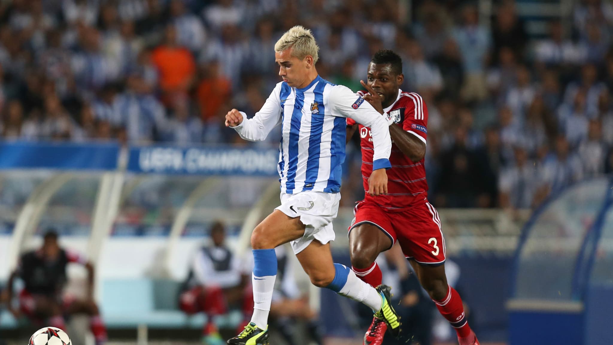 Griezmann échappe au Lyonnais Bedimo Griezmann échappe au Lyonnais Bedimo