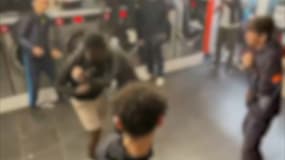 Une image extraite des vidéos de combats clandestins filmés par les collégiens. 