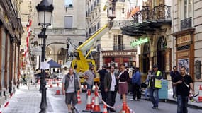 La préfecture de Paris a suspendu les autorisation de tourner des scènes avec des figurants habillés en policiers dans les rues de la capitale (ici, le tournage du film Hugo Cabret, de Martin Scorsese, en 2010).