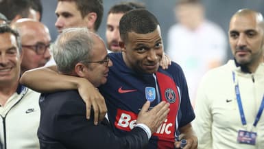 Luis Campos et Kylian Mbappé après la finale de la Coupe de France remportée par le PSG contre Lyon (2-1), le 25 mai 2024