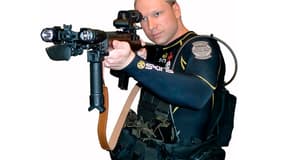 Anders Behring Breivik, qui assume « un acte cruel mais nécessaire », passe ce lundi devant un juge.