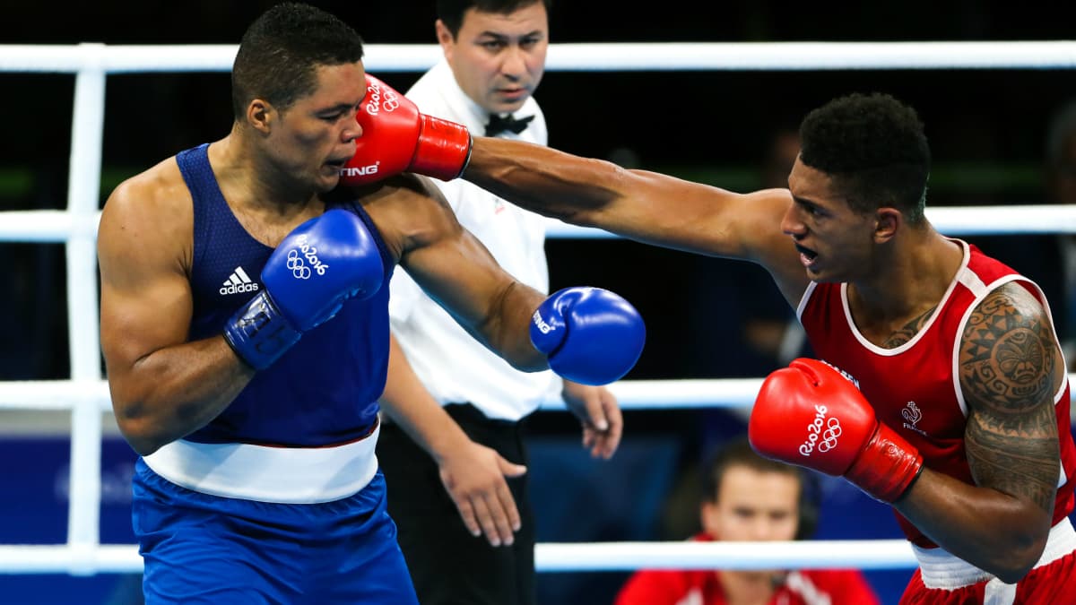 Tony Yoka face à Joe Joyce aux JO de Rio en 2016 Tony Yoka face à Joe Joyce aux JO de Rio en 2016