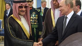 Al Walid Ben Talal (à gauche), avec Vladimir Poutine (octobre 2019)