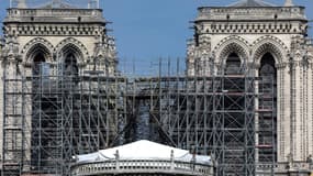 La cathédrale Notre-Dame de Paris, là où se dressait auparavant sa flèche, le 7 mai 2019. 