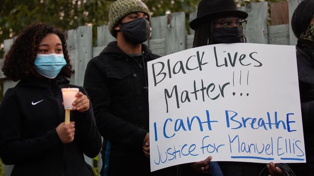 Des manifestants demandent justice pour Manuel Ellis