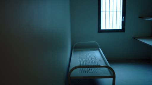 Une cellule de l'EPM du Rhône. Photo prise en 2006, un an avant l'ouverture de la prison.