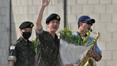 Jin à la sortie de son service militaire, le 12 juin 2024 à Yeoncheon