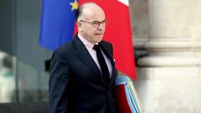Six jihadistes arrêtés: Bernard Cazeneuve "salue" la réussite de cette opération de police.