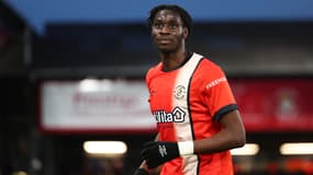 Elijah Adebayo avec Luton Town, à Kenilworth Road le 3 mai 2024