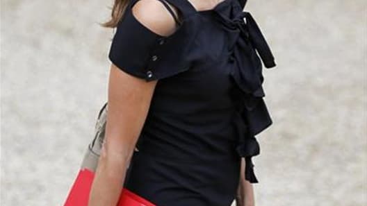 La ministre de la Culture Aurélie Filippetti a exclu vendredi un retour de la publicité le soir sur les chaînes de France Télévisions comme l'avait suggéré la veille son homologue du Budget Jérôme Cahuzac. /Photo prise le 1er août 2012/REUTERS/Charles Pla