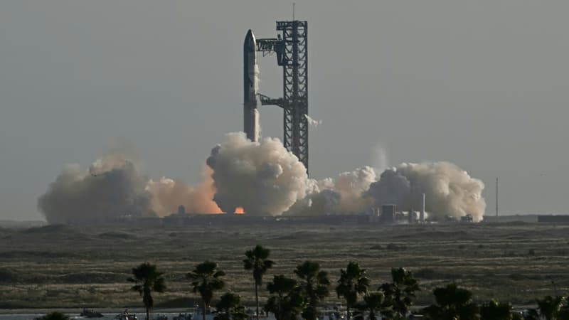 SpaceX: les images de l'échec du retour de la fusée Starship sous les yeux de Trump au Texas