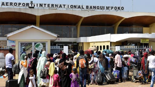 L'aéroport de Bangui, en Centrafrique, pris d'assaut par des Tchadiens le 25 décembre 2013