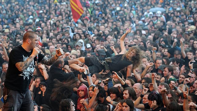 Le groupe Down et son leader Phil Anselmo lors du Hellfest en 2011.