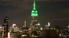 L'Empire State Building s'illumine de vert pour marquer la fin du mois du ramadan, le 17 juillet 2015 à New York