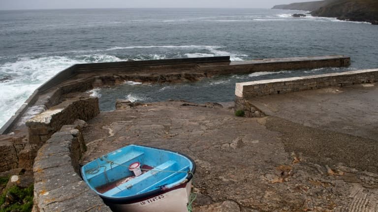 La digue de Pors-Boulous, le 20 mai 2022 à Plogoff, dans le Finistère La digue de Pors-Boulous, le 20 mai 2022 à Plogoff, dans le Finistère