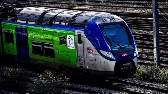 La circulation des TER,  des Transilien et des TGV sera fortement perturbée mardi (photo d'illustration).