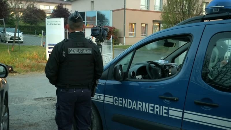 Un gendarme devant l'Ehpad de Lherm où cinq résidents ont trouvé la mort