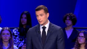 Jordan Bardella a participé à un grand débat avant les élections européennes avec sept autres tête de listes. 