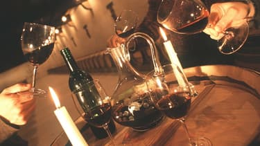 La start-up a étudié les composants du vin et les a recréés en laboratoire.