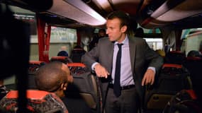 Emmanuel Macron, ici  le 31 juillet dernier à la station de Bus Gallieni à Paris