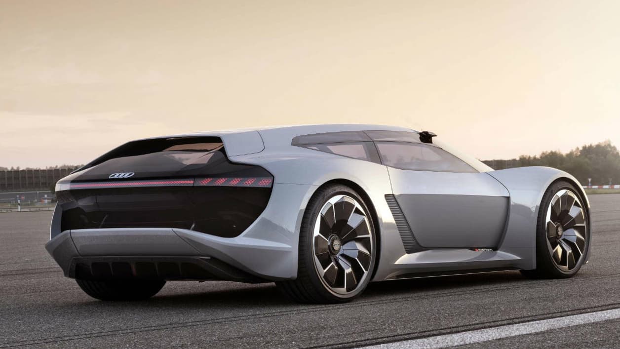 Ce concept dispose de trois motorisations électrique, dot la puissance grimpe jusqu'à 775 chevaux.