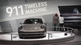 La 911, le modèle iconique de Porsche, ici prise en photo au salon de Chicago en 2019.