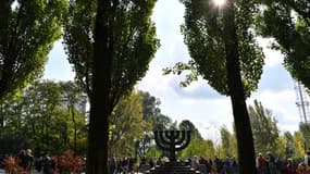 Le mémorial de Babi Yar en 2019 au cours d'une journée commémorative.