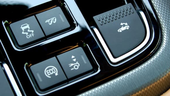 Le bouton qui libère les vocalises plus rauques et graves.
