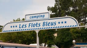 Le camping des Flots Bleus, théâtre des aventures de Patrick Chirac, dans Camping.