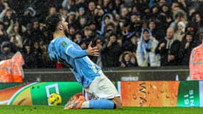 Rayan Cherki avec Manchester City contre Brentford en quarts de finale de la Coupe de la Ligue anglaise, le 17 décembre 2025.