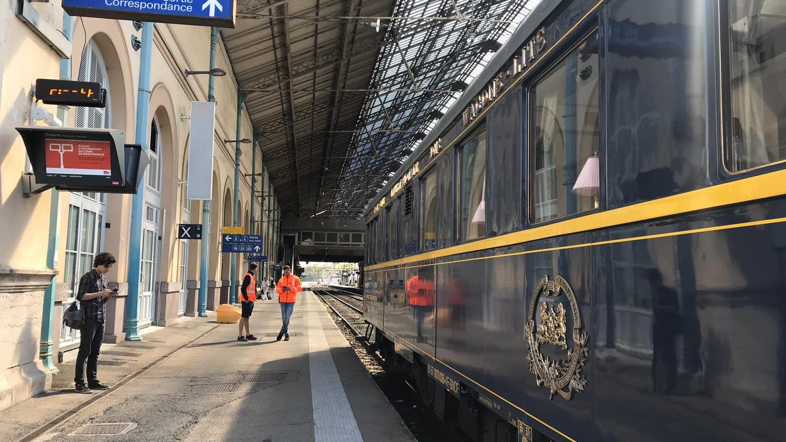 L'Orient Express est exposé pendant deux jours à Lyon. L'Orient Express est exposé pendant deux jours à Lyon.