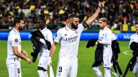 Karim Benzema est bien sûr titulaire face au Barça