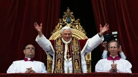 Benoît XVI a invité mardi à ne jamais perdre espoir pour la paix.