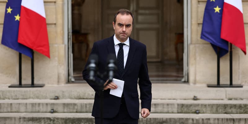 Le Premier ministre démissionnaire Sébastien Lecornu lors d'un discours à Matignon le 6 octobre 2025