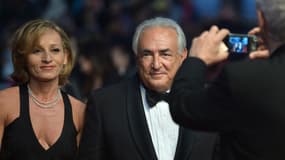 Dominique Strauss-Kahn et sa compagne, samedi 25 mai, sur les marches du festival de Cannes.