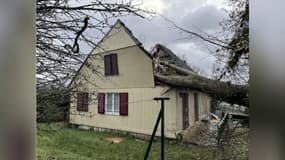 Une maison à Laigneville dans l'Oise touchée par la tempête Goretti.