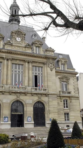 Addiction aux paris hippiques, soupçons de corruption... L'ancien maire du Kremlin-Bicêtre face aux juges, huit ans après sa mise en examen