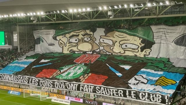 Les banderoles à Geoffroy Guichard.