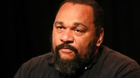 Dieudonné M’Bala M’Bala, lors d'une conférence de presse à Paris, le 20 mai 2017