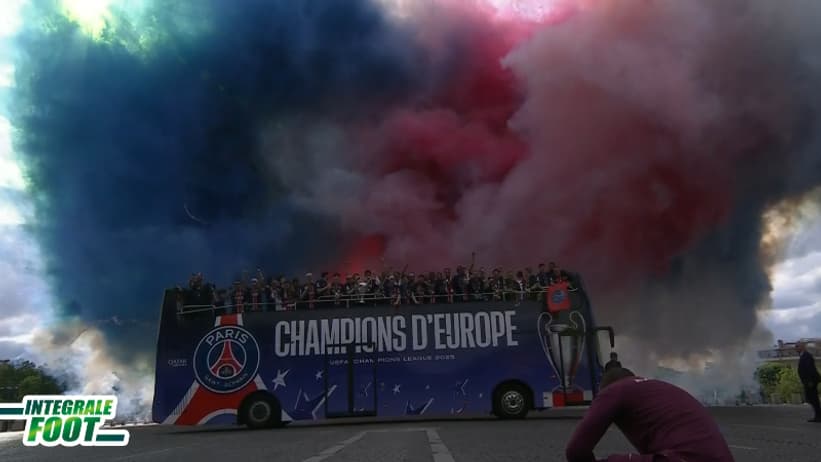 Des feux d'artifices craqués lors de la parade du PSG, le 1er juin 2025. Des feux d'artifices craqués lors de la parade du PSG, le 1er juin 2025.