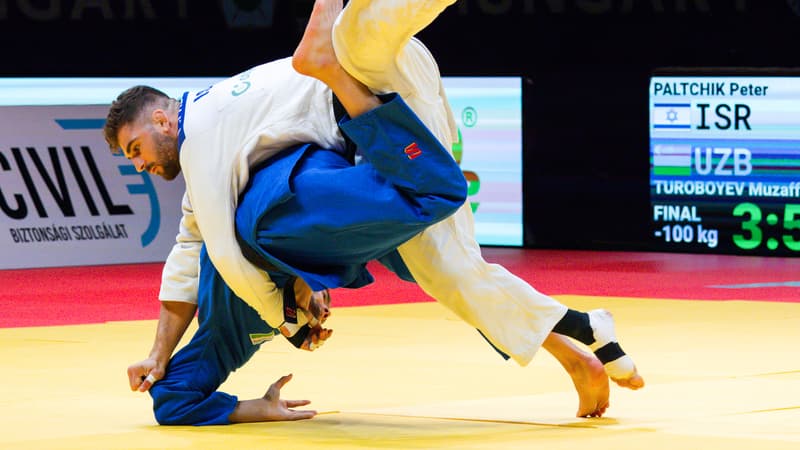 Peter Paltchik lors de la finale des moins de 100kgs Muzaffarbek Turoboyev au Masters de Hongrie, le 6 août 2023