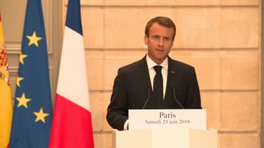 Emmanuel Macron tenait une conférence de presse en compagnie du Premier ministre espagnol.