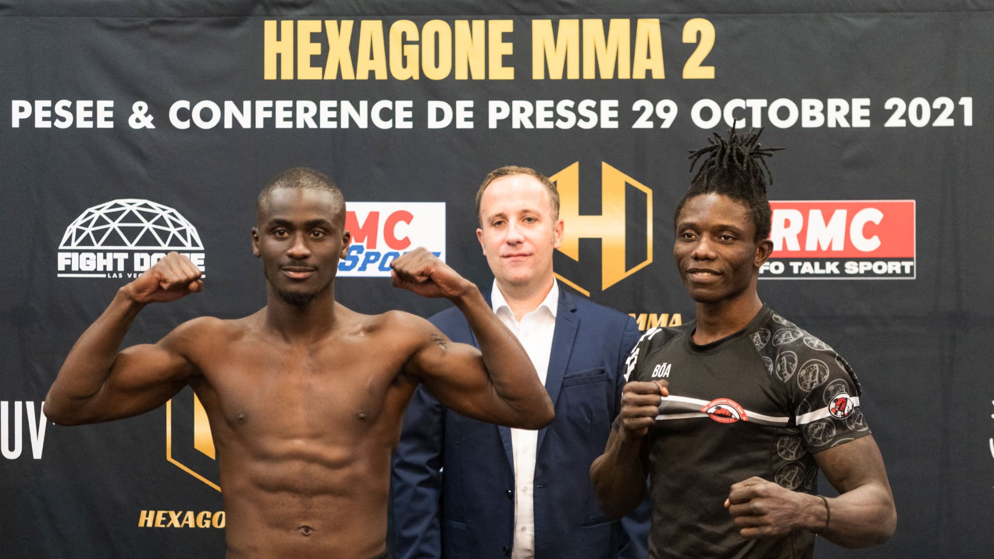 Jérôme Pourrut (au centre) aux débuts d'Hexagone MMA en 2021 Jérôme Pourrut (au centre) aux débuts d'Hexagone MMA en 2021