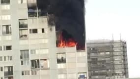 Seine-Saint-Denis: incendie dans un immeuble d'Aubervilliers - Témoins BFMTV
