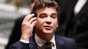 Arnaud Montebourg défend dans Libération une méthode de "négociation franche" sur les dossiers industriels et ne retire rien de ses vives attaques contre le constructeur automobile Peugeot, soulignant que ses "mots ont été pesés" et que son ministère "n'e