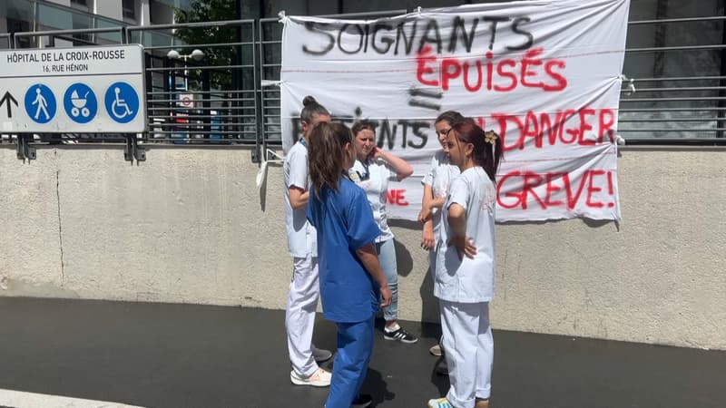 Des infirmières et aides-soignantes de l'hôpital de la Croix-Rousse de Lyon (Rhône), en grève le samedi 3 mai 2025.